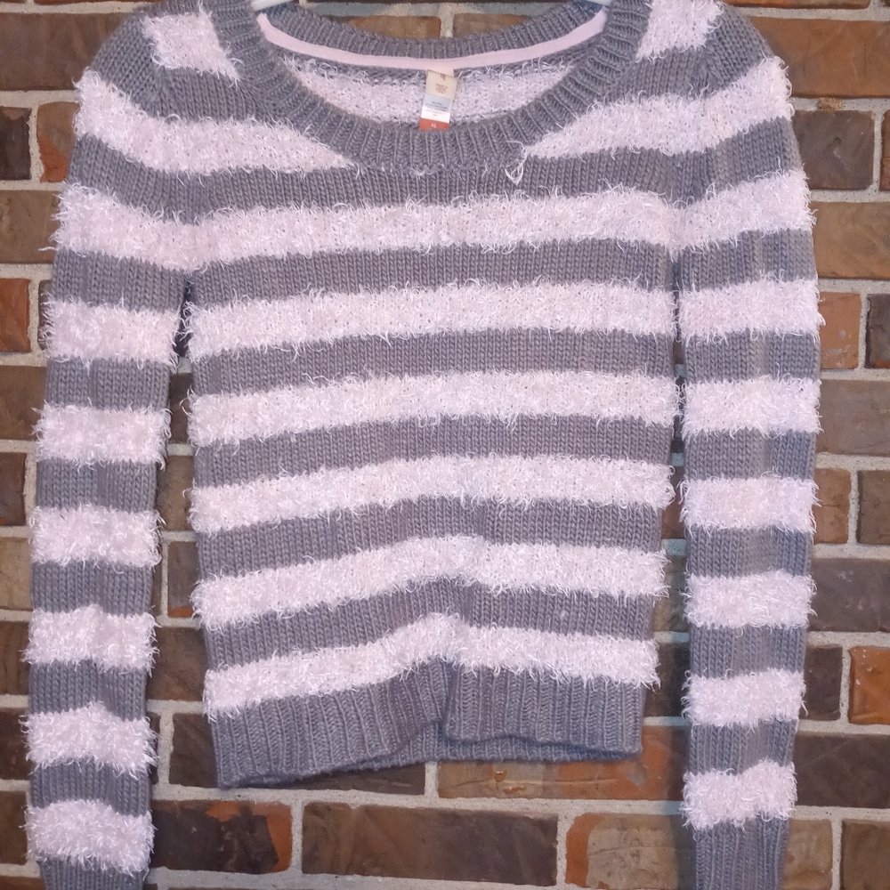 Women & Junior Tops